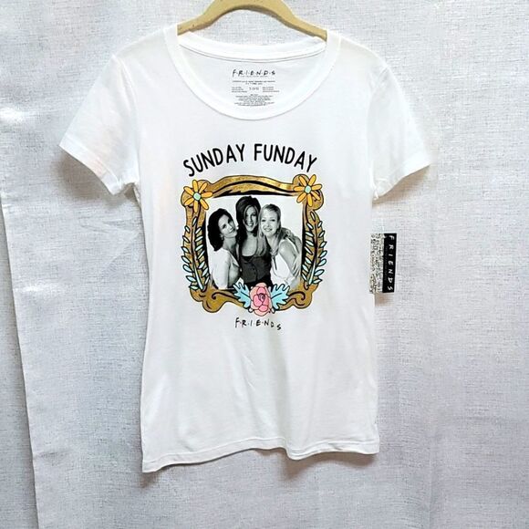 NWT F.R.I.E.N.D.S Teeshirt    - Picture 1 of 9